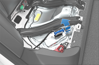 箭头显示正在上拉灰色杆臂